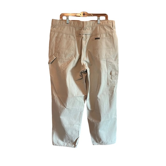 Riveted by Lee Men's carpenter khaki pants Pants 38W inseam 27”
100% cotton - Picture 2 of 9